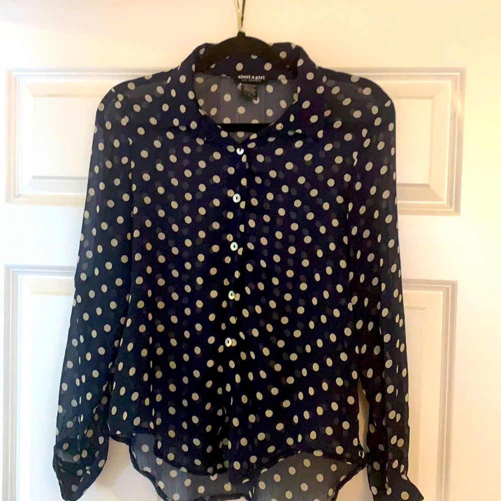 About A Girl Los Angeles Long Sleeve Blouse Medium